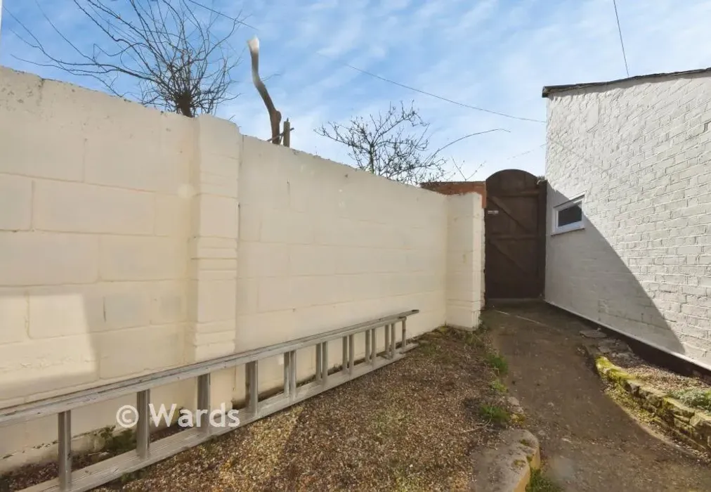 Rear Courtyard - High Street, Minster, Kent - Wards of Kent