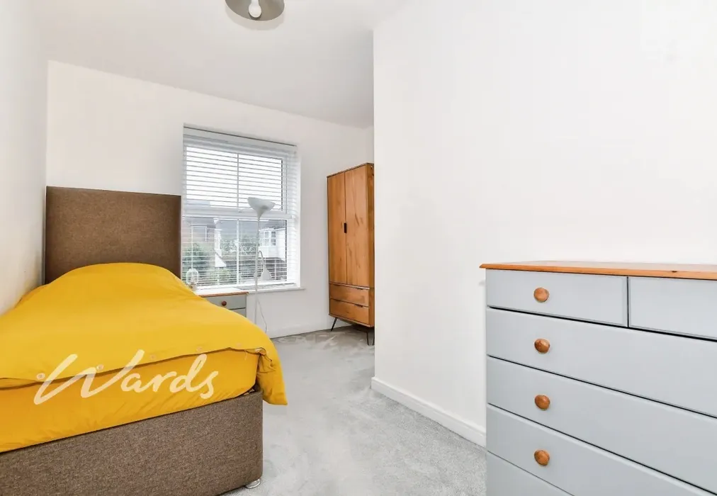 Bedroom - Royal Crescent Kings Hill ME19 - Wards of Kent