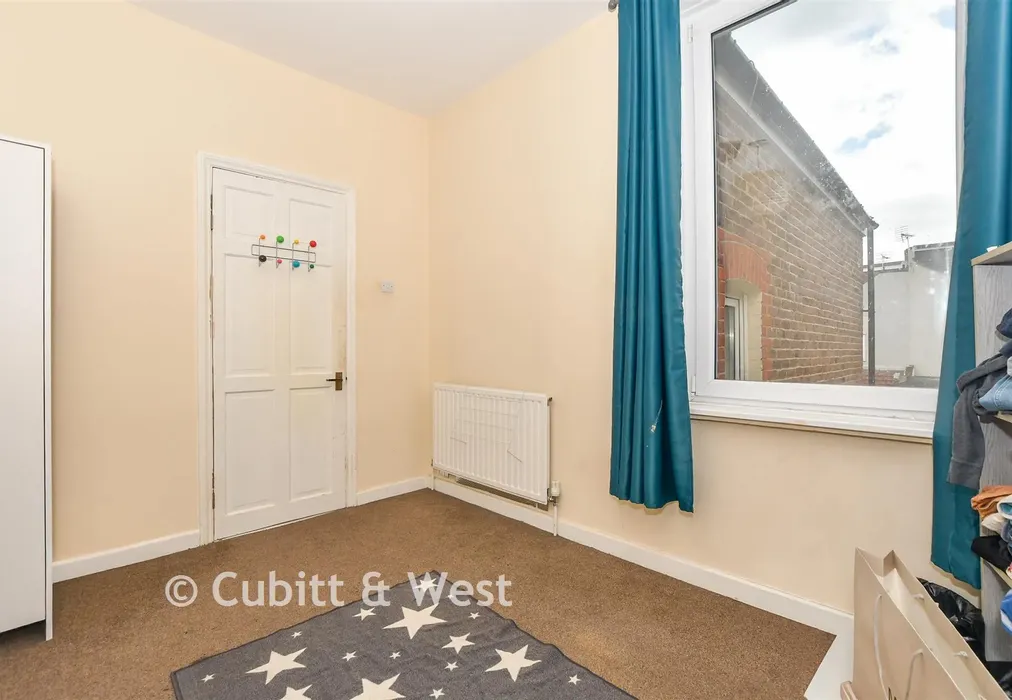 Bedroom 2 - Pains Road, Southsea, Hampshire - Wards of Kent