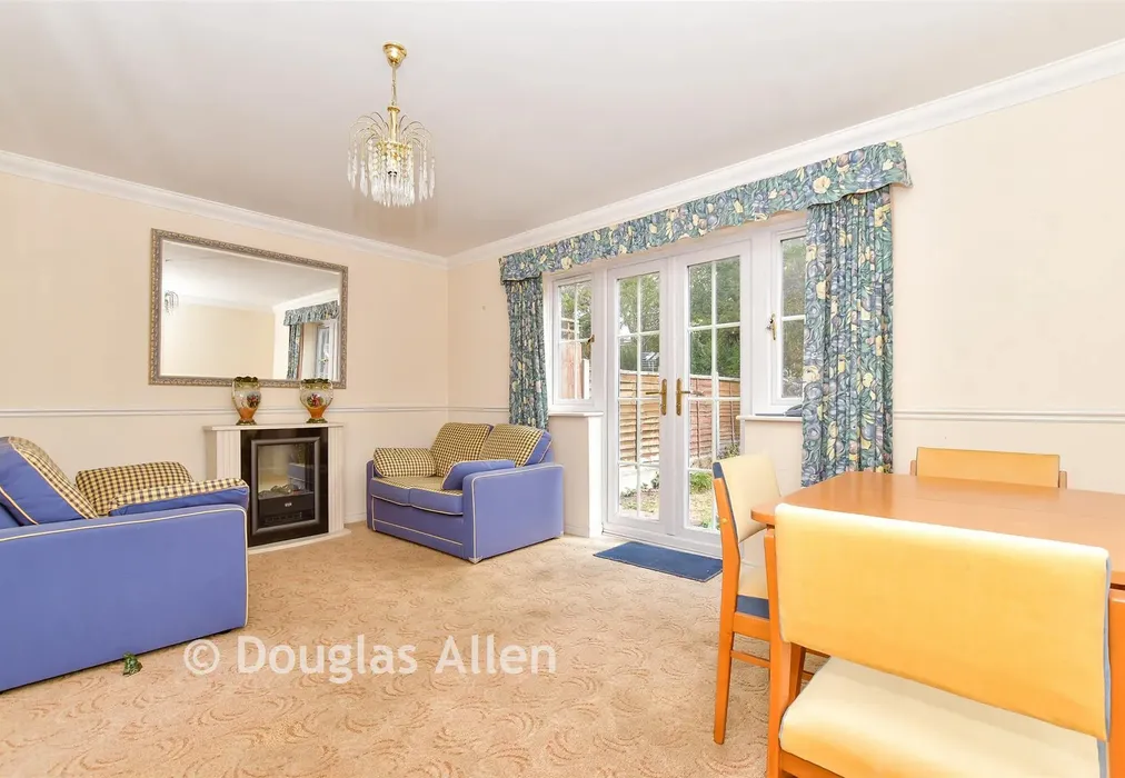 Lounge/Diner - Laurel Lane, Hornchurch, Essex - Wards of Kent