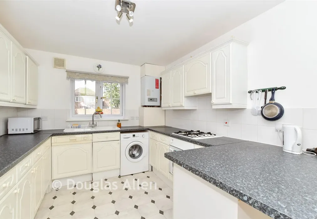 Kitchen - Laurel Lane, Hornchurch, Essex - Wards of Kent