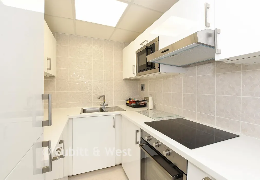 Kitchen - Brighton Road, Sutton, Surrey - Wards of Kent