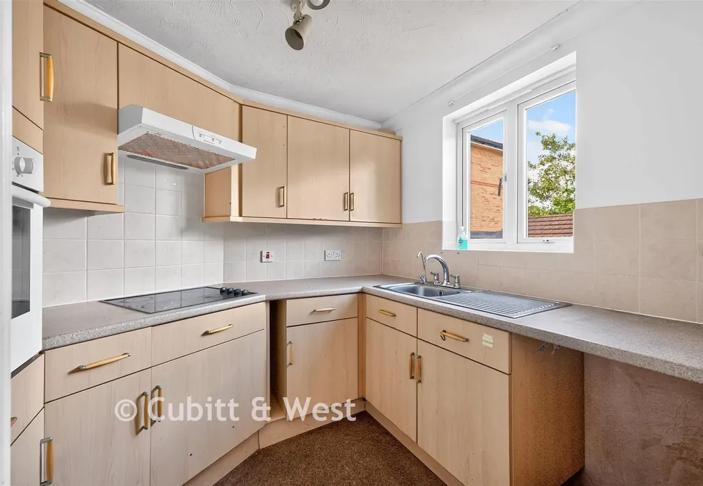 Kitchen - Cavendish Road, Sutton, Surrey - Wards of Kent