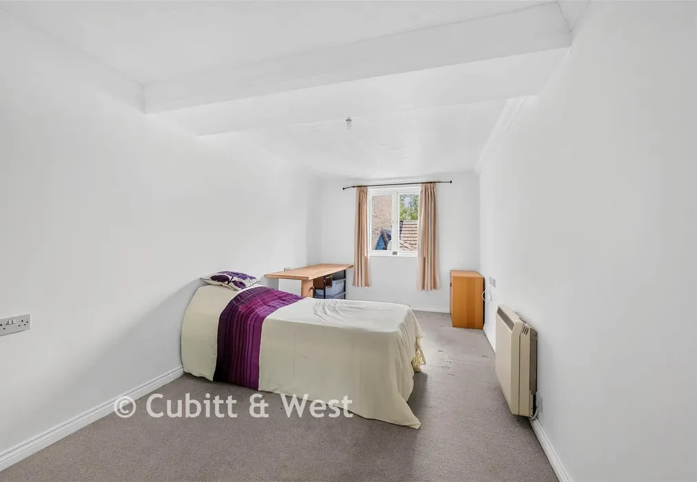 Bedroom 1 - Cavendish Road, Sutton, Surrey - Wards of Kent