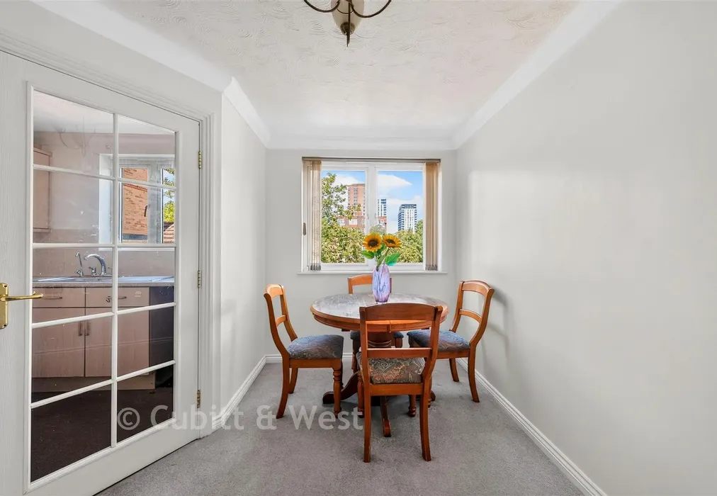 Dining Area - Cavendish Road, Sutton, Surrey - Wards of Kent
