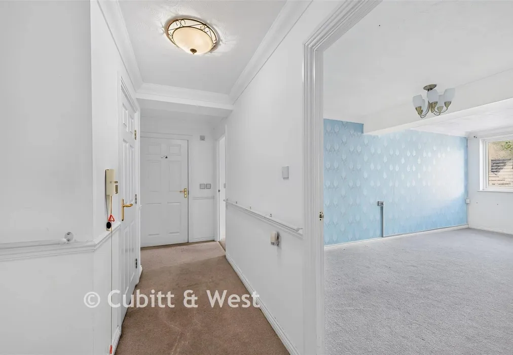 Internal Feature - Cavendish Road, Sutton, Surrey - Wards of Kent
