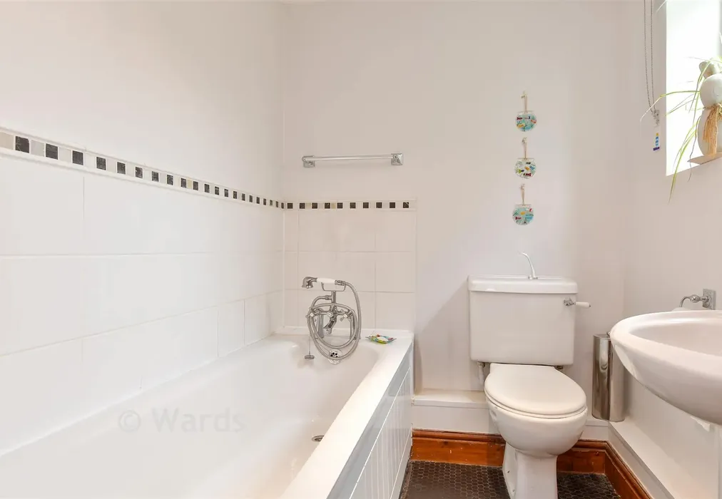 Bathroom - Oare Road, Faversham, Kent - Wards of Kent