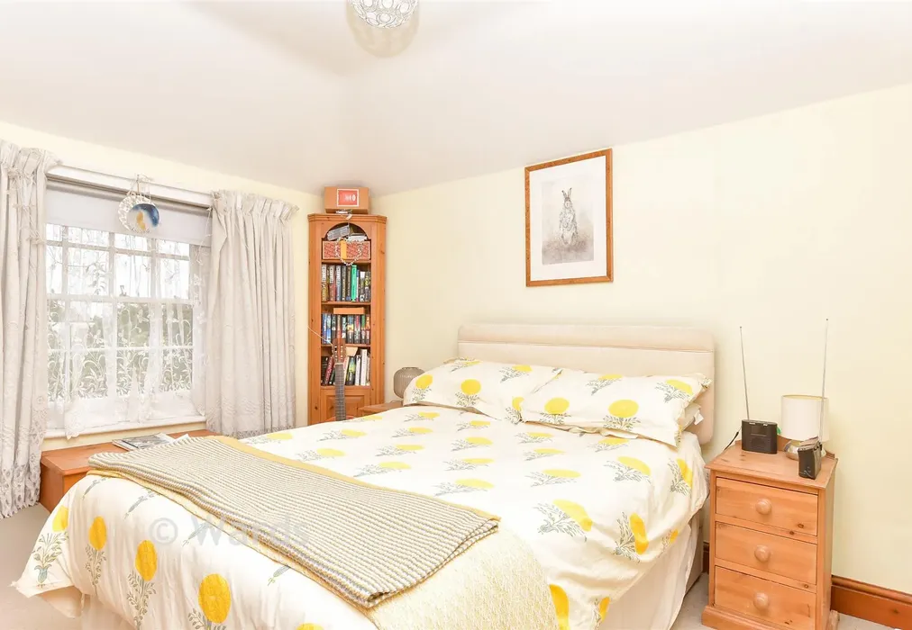 Bedroom 2 - Oare Road, Faversham, Kent - Wards of Kent