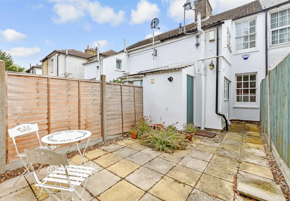 Rear Elevation - Front Brents, Faversham, Kent - Wards of Kent