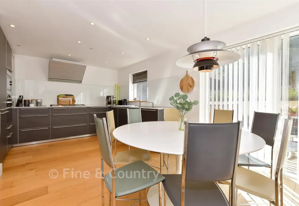 Kitchen/Dining Area - Cliff Road, Cowes, Isle of Wight - Wards of Kent