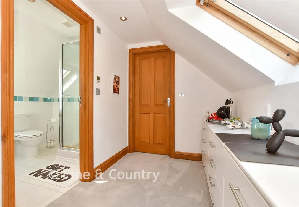 Internal Lifestyle Photograph - Main Road, Chillerton, Isle of Wight - Wards of Kent