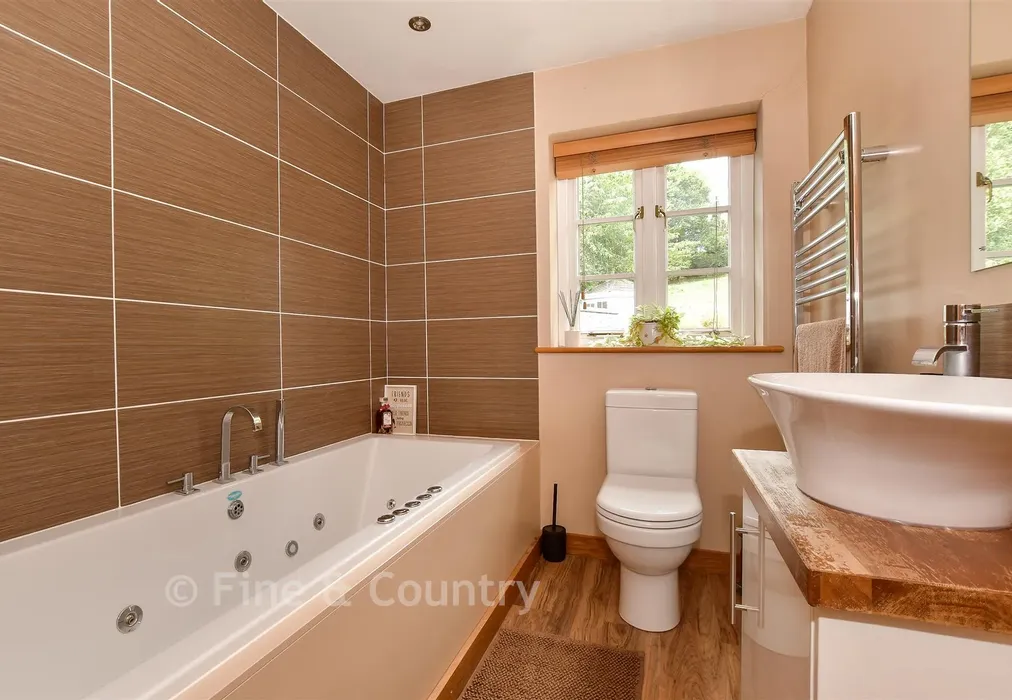 Bathroom - Main Road, Chillerton, Isle of Wight - Wards of Kent