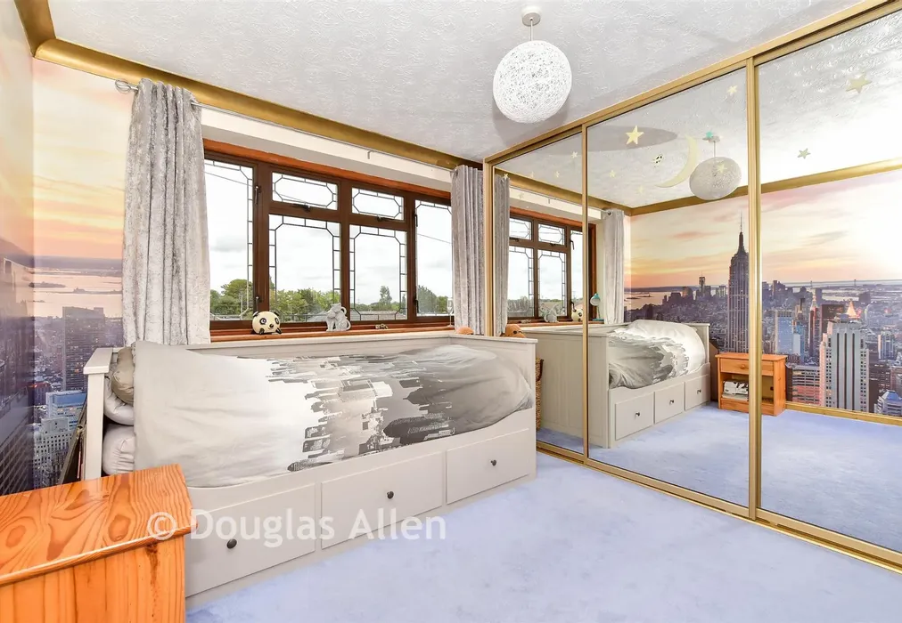 Bedroom 2 - Harold Gardens, Wickford, Essex - Wards of Kent