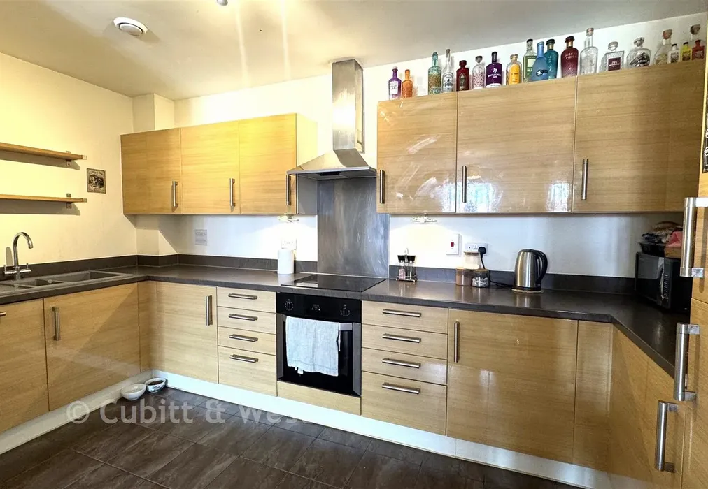 Kitchen - Schoolgate Drive, Morden, Surrey - Wards of Kent