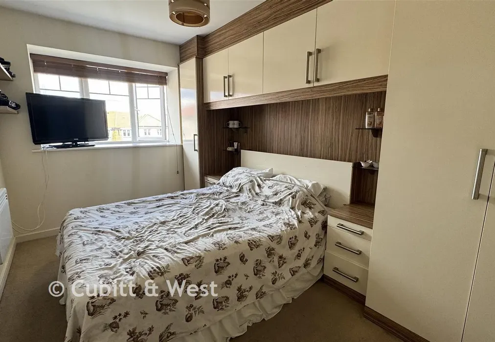 Bedroom - Schoolgate Drive, Morden, Surrey - Wards of Kent