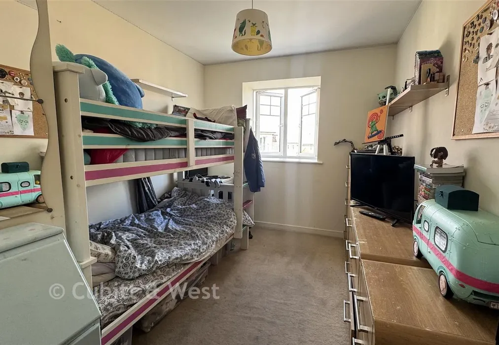 Bedroom 2 - Schoolgate Drive, Morden, Surrey - Wards of Kent
