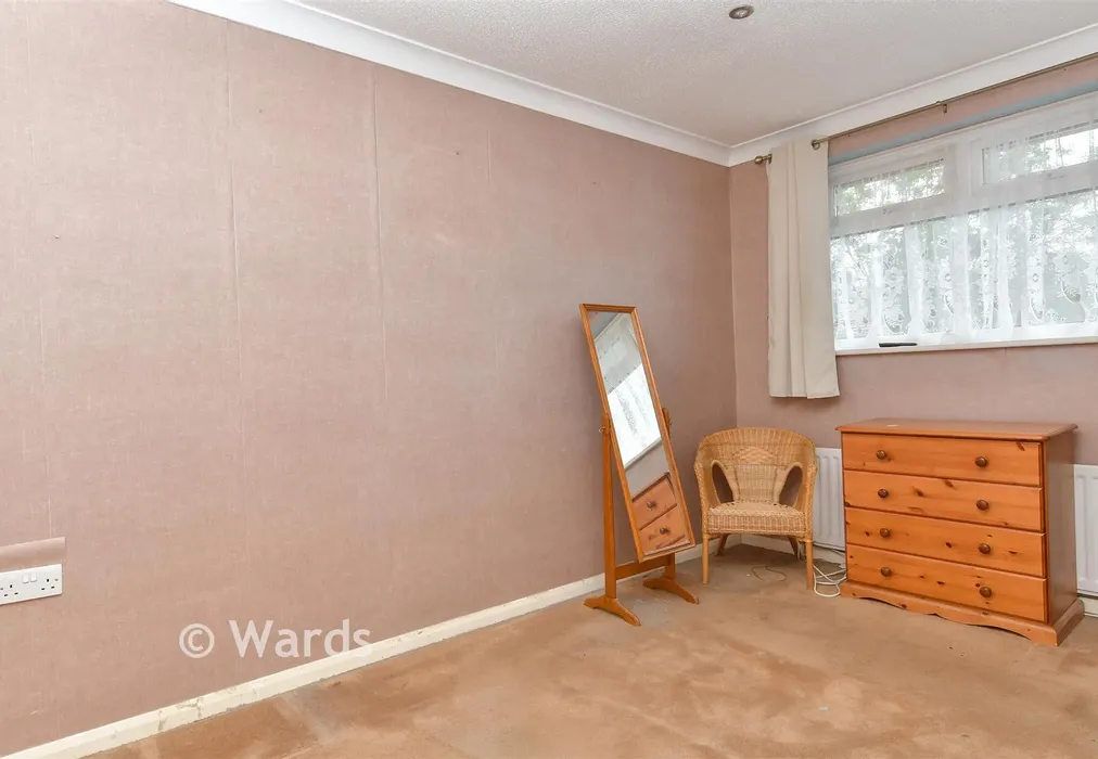 Bedroom 1 - Turnbull Close, Greenhithe, Kent - Wards of Kent