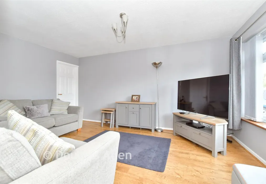 Lounge - Hawkinge Way, Hornchurch, Essex - Wards of Kent