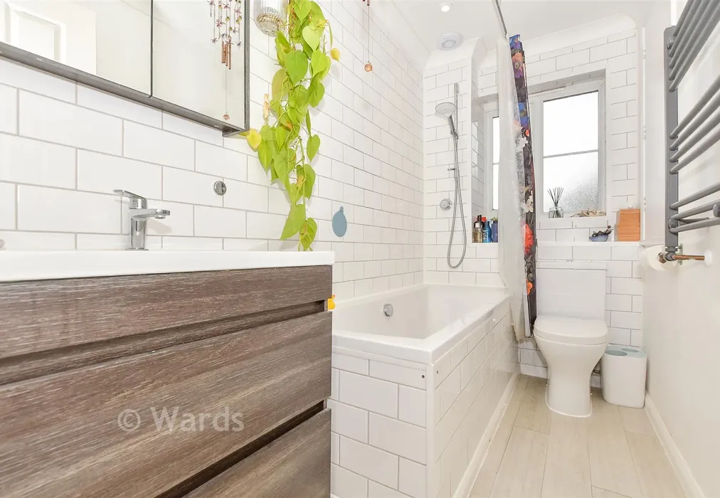 Bathroom - Ufton Close, Maidstone, Kent - Wards of Kent
