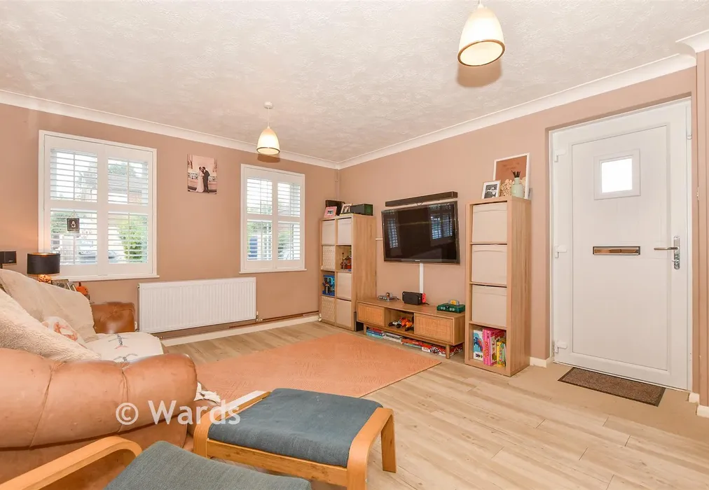Lounge - Ufton Close, Maidstone, Kent - Wards of Kent