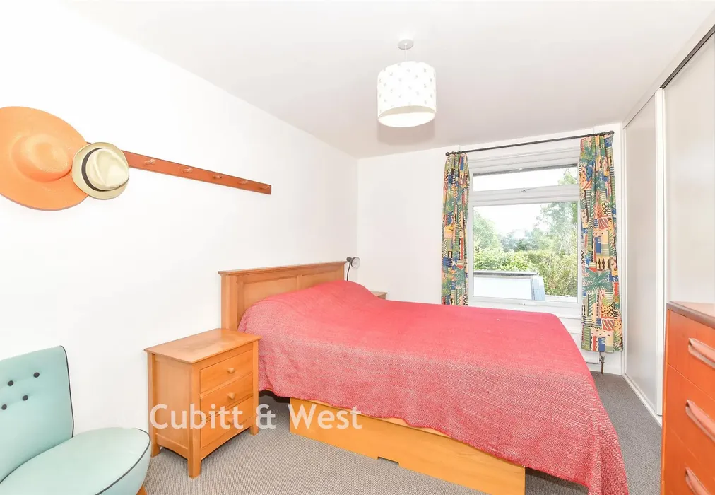 Bedroom 1 - Grove Park, Chichester, West Sussex - Wards of Kent