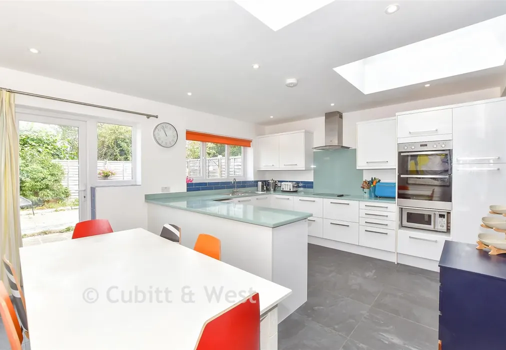 Kitchen/Diner - Grove Park, Chichester, West Sussex - Wards of Kent