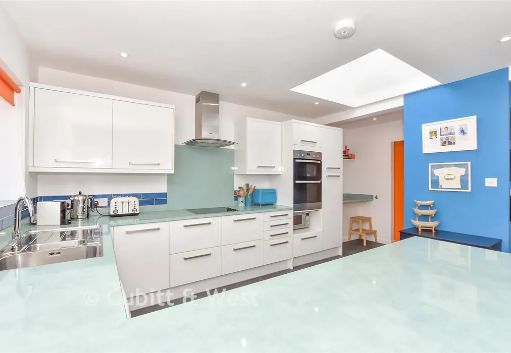 Kitchen/Diner - Grove Park, Chichester, West Sussex - Wards of Kent