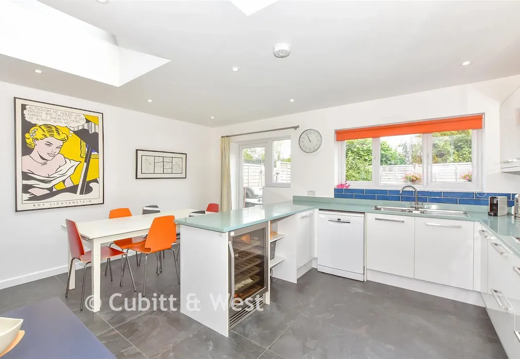 Kitchen/Diner - Grove Park, Chichester, West Sussex - Wards of Kent