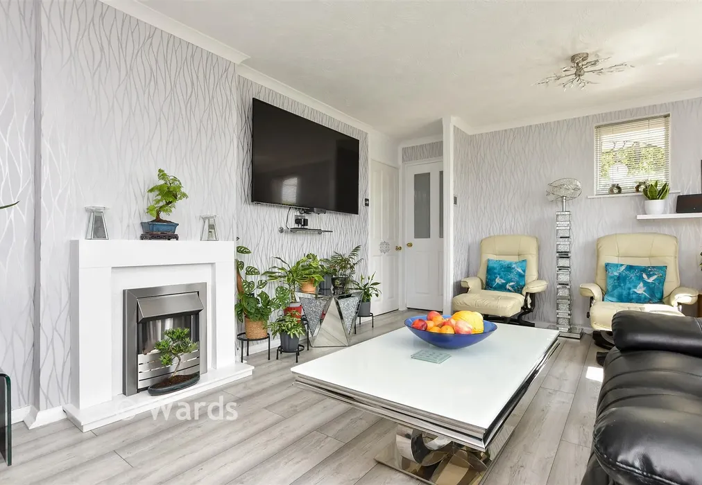Lounge - St. George's Crescent, Dover, Kent - Wards of Kent