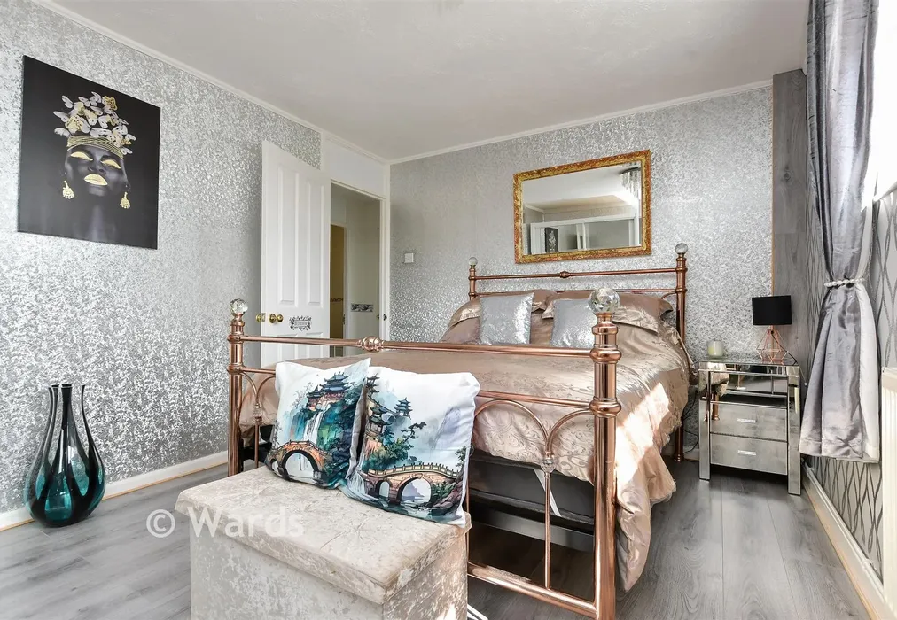 Bedroom 1 - St. George's Crescent, Dover, Kent - Wards of Kent