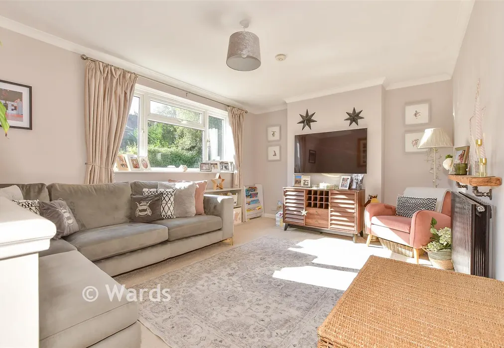 Lounge - The Street, Adisham, Canterbury, Kent - Wards of Kent