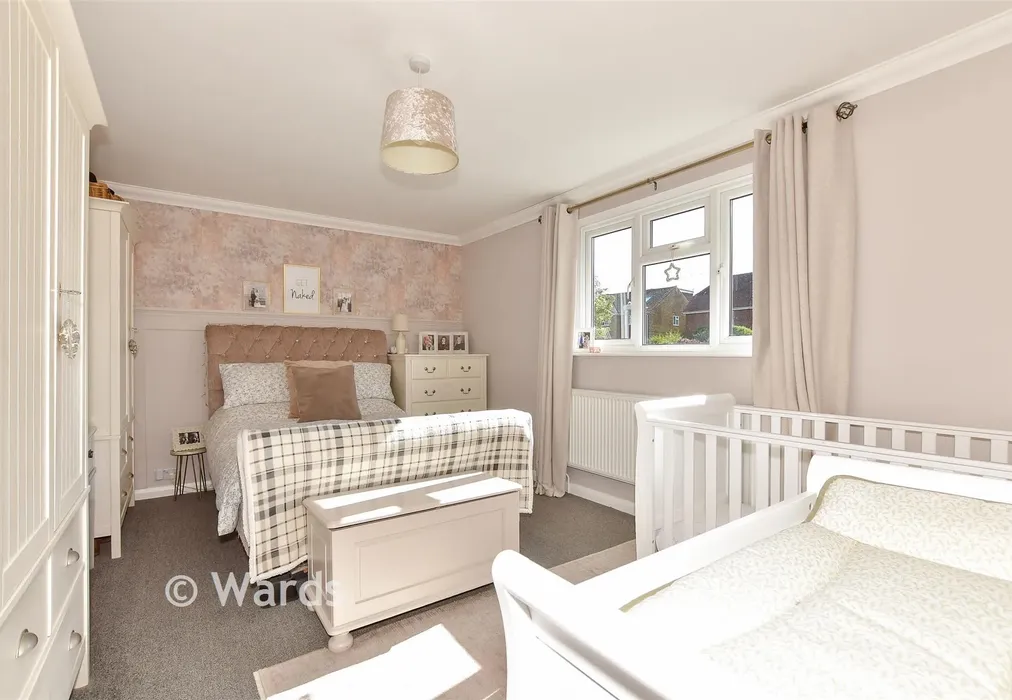 Bedroom 1 - The Street, Adisham, Canterbury, Kent - Wards of Kent