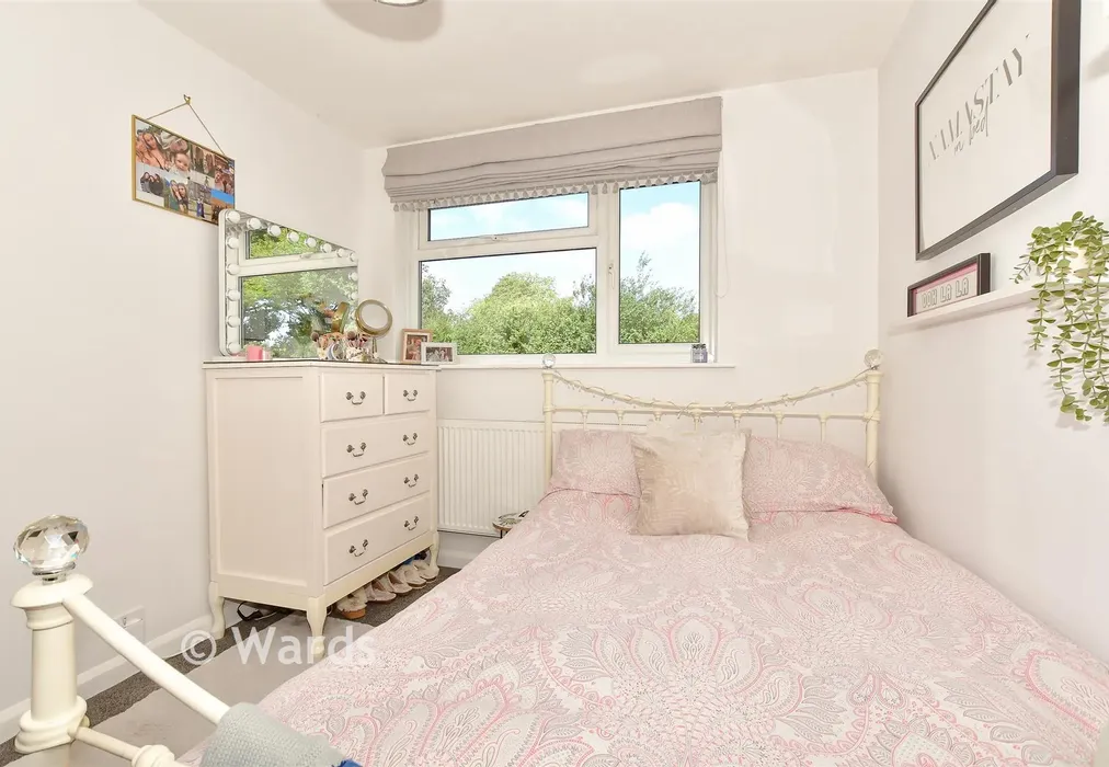 Bedroom 2 - The Street, Adisham, Canterbury, Kent - Wards of Kent