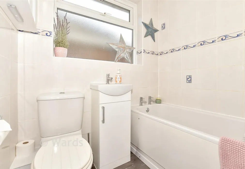 Bathroom - The Street, Adisham, Canterbury, Kent - Wards of Kent
