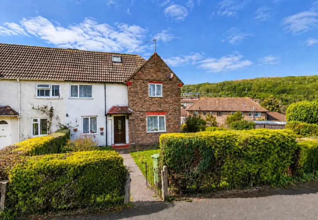 External - DEPOSIT ALTERNATIVE AVAILABLE, Hillside, BN2 - Wards of Kent