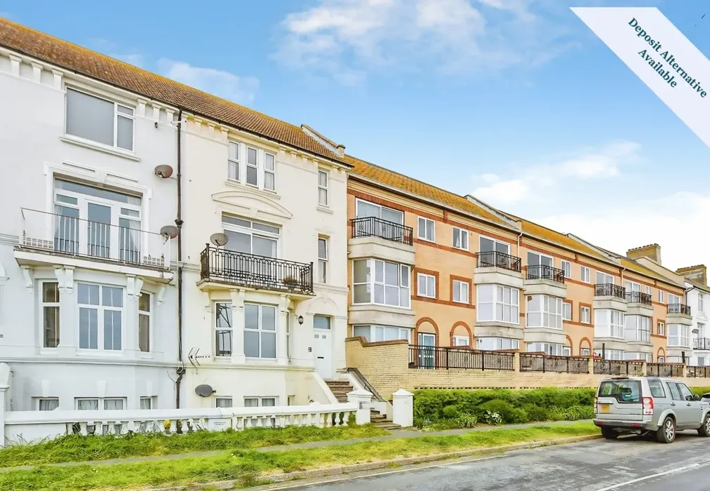 9bd1fe8b- 20and 2... - Marine Parade Littlestone TN28 - Wards of Kent