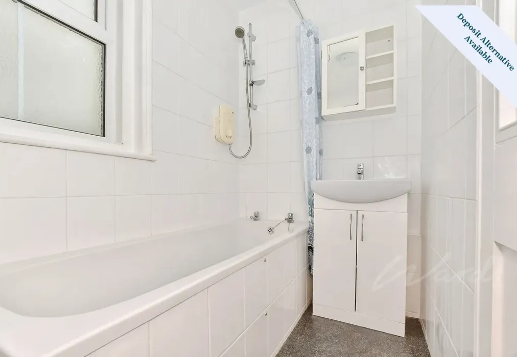 13254d0d- 20bathr... - Marine Parade Littlestone TN28 - Wards of Kent