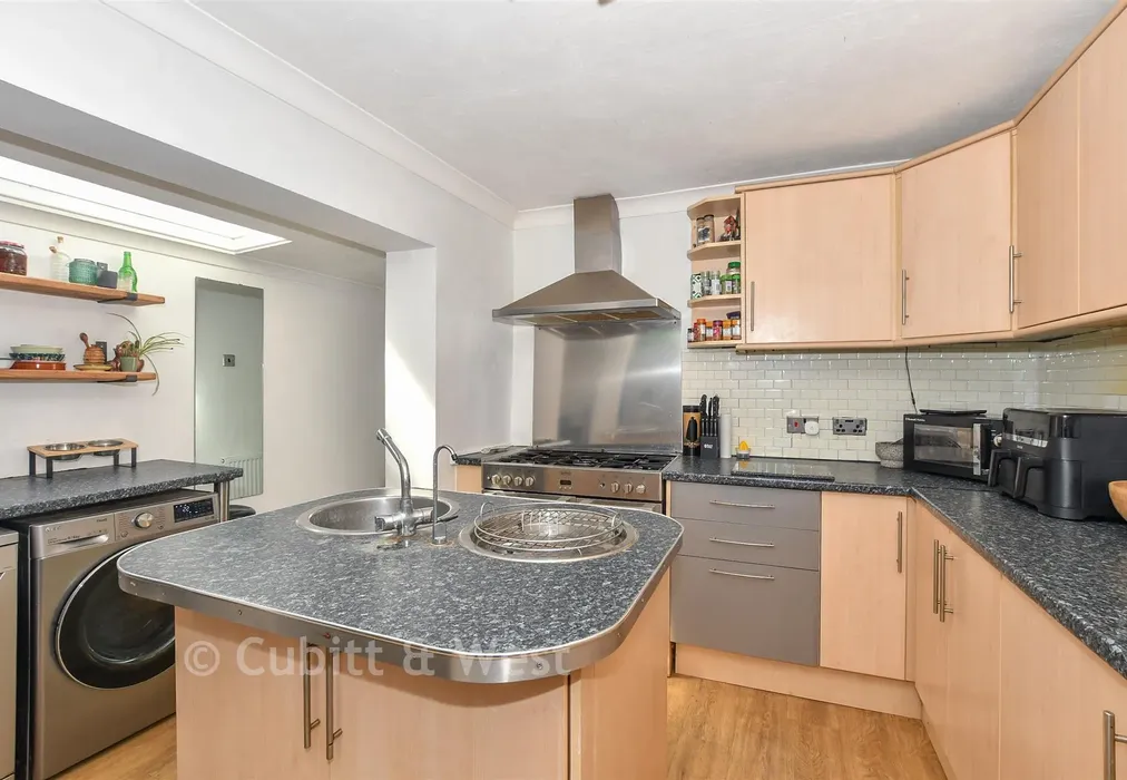 Kitchen - Whitworth Road, Copnor, Portsmouth, Hampshire - Wards of Kent