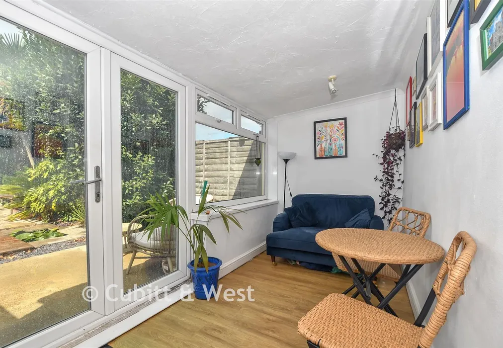 Lounge/Diner - Whitworth Road, Copnor, Portsmouth, Hampshire - Wards of Kent