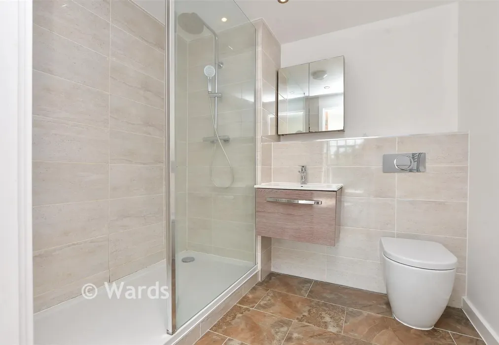 En-Suite Shower Room - Millers Hill, Ramsgate, Kent - Wards of Kent