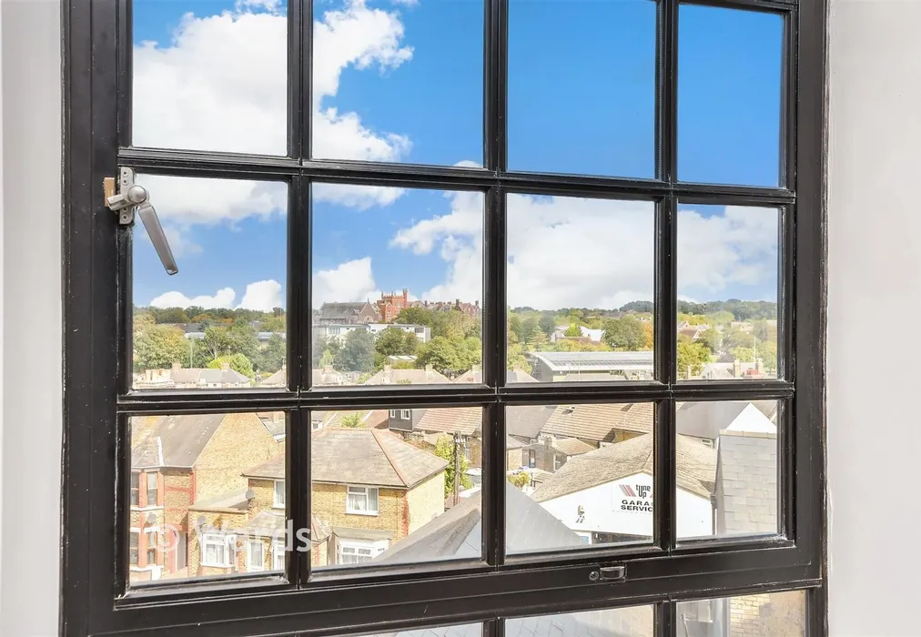 Views To Front - Millers Hill, Ramsgate, Kent - Wards of Kent