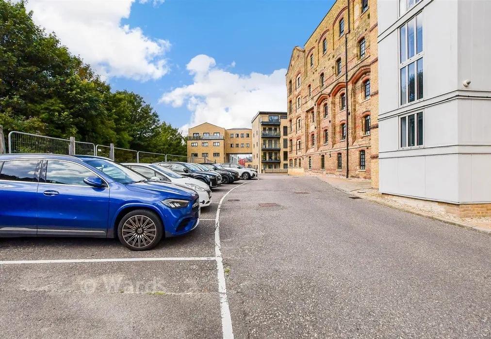 Driveway/Parking - Millers Hill, Ramsgate, Kent - Wards of Kent