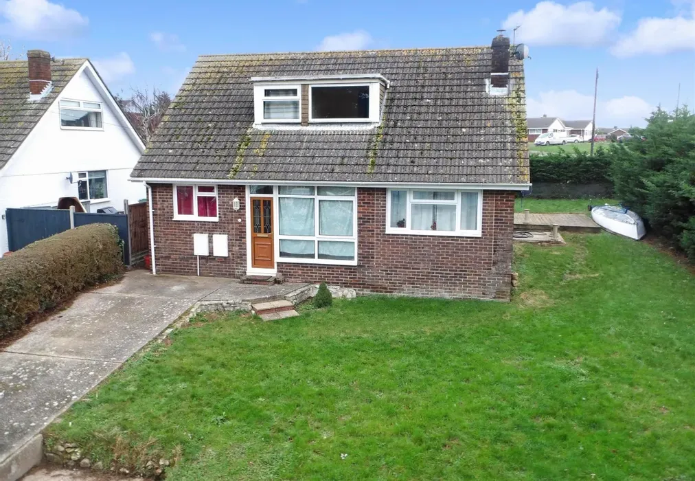 901FUJRK - The Glade Seaview PO34 - Wards of Kent