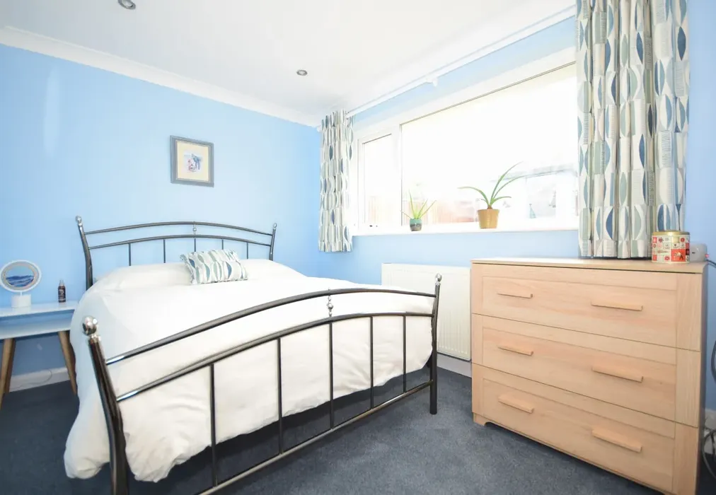 gf bed - The Glade Seaview PO34 - Wards of Kent