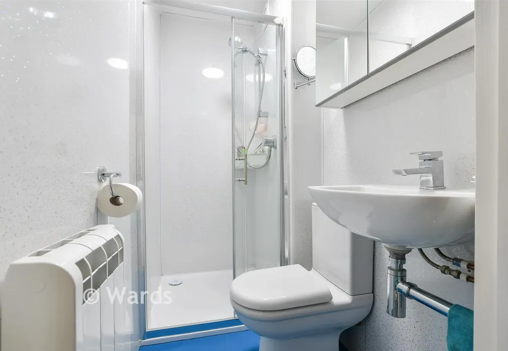 Shower Room - High Street, St. Lawrence, Kent - Wards of Kent