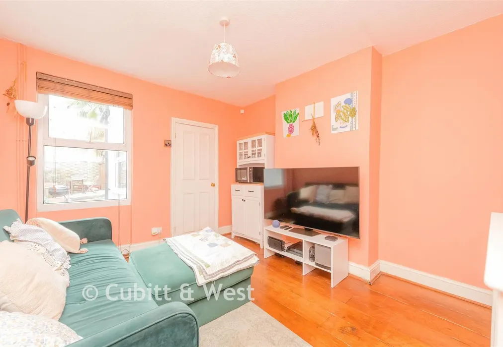Dining Room - Parker Road, Croydon, Surrey - Wards of Kent