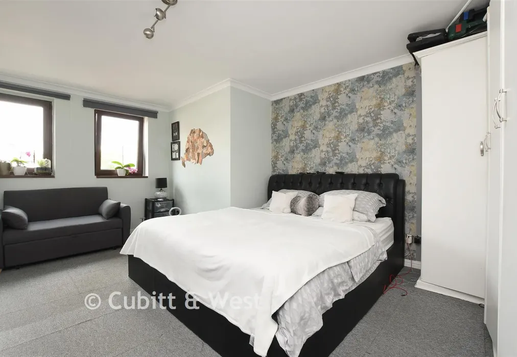 Studio Room - Burnell Road, Sutton, Surrey - Wards of Kent
