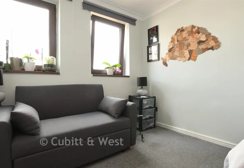 Studio Room - Burnell Road, Sutton, Surrey - Wards of Kent