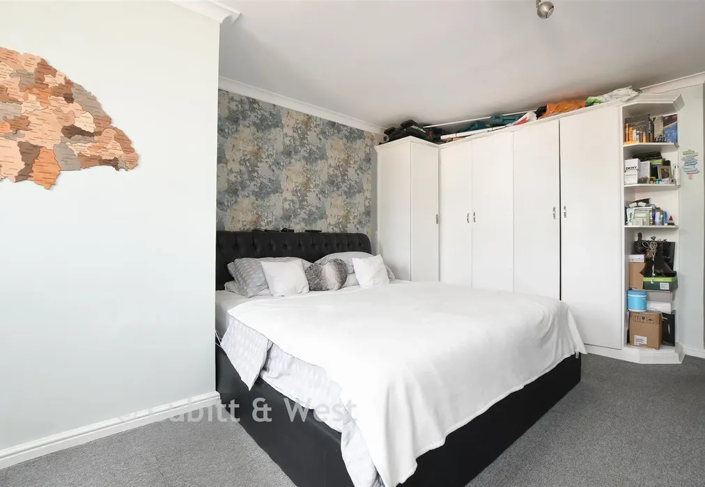 Studio Room - Burnell Road, Sutton, Surrey - Wards of Kent