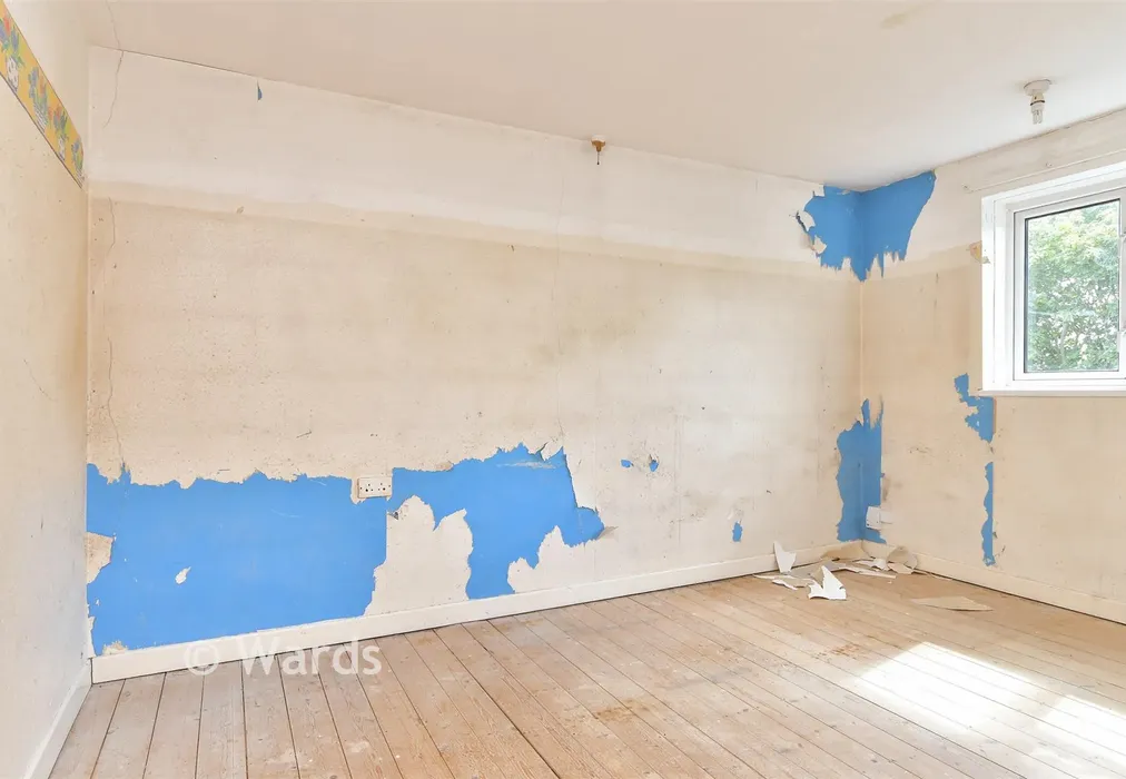 Bedroom 1 - Shipwrights Avenue, Chatham, Kent - Wards of Kent
